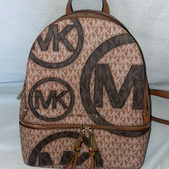 Michael Kors backpack - Picture 1 of 4